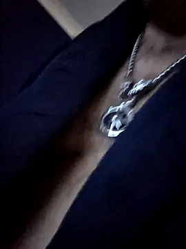 CloudyMuscleBeefy live sex cam