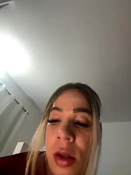 lanahot-77 live sex cam