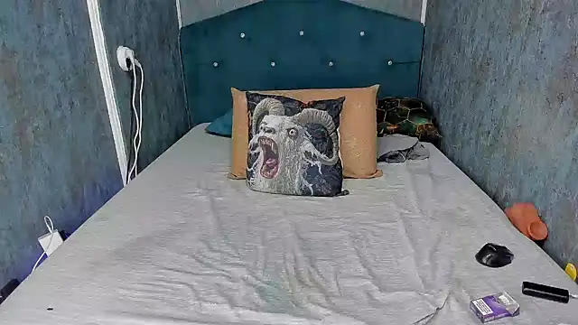 RedAssHottie's cam snapshot