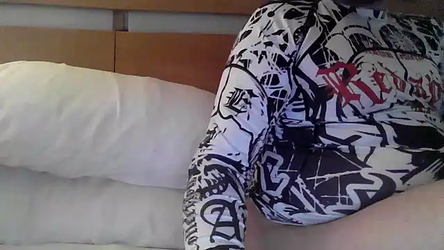 yourcourage1's cam snapshot