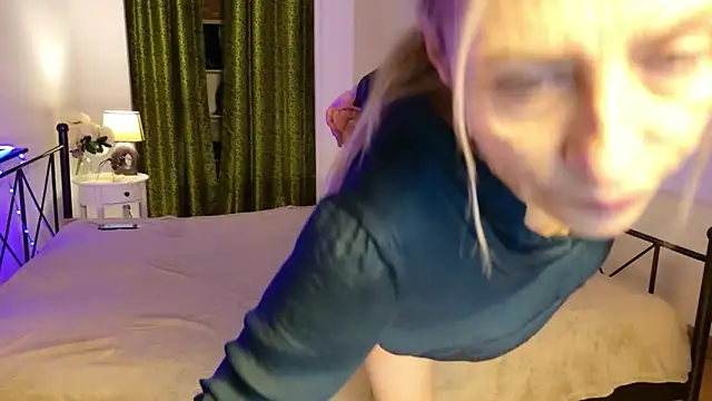 ZoeGrant's cam snapshot