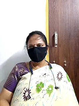 Queen-Neha's cam snapshot