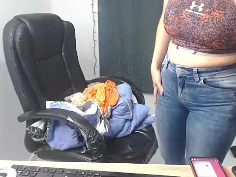 LolaOpalX's cam snapshot