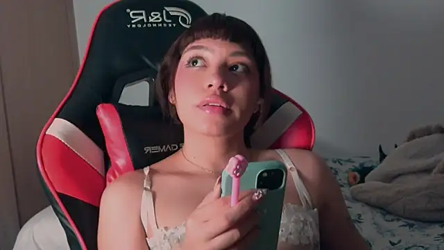 angelinhaaa's cam snapshot