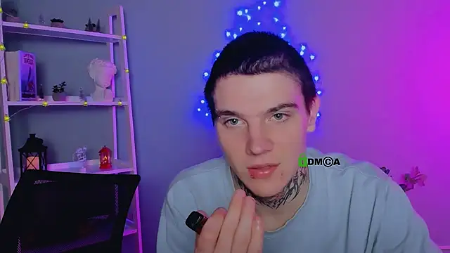 lika_pop's cam snapshot