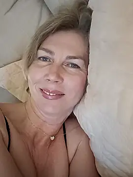 stellahere8's cam snapshot