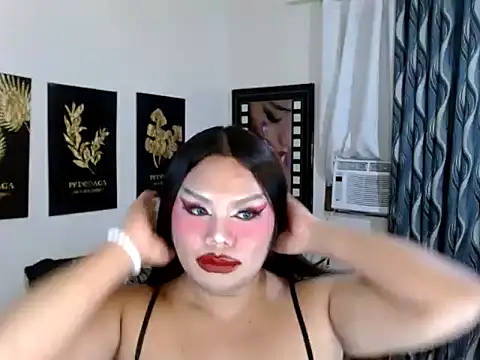 TSbrianaHugeCock's cam snapshot