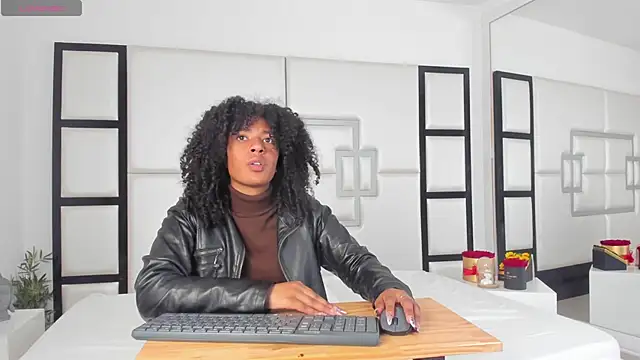 CarlaMarcuzzi's cam snapshot