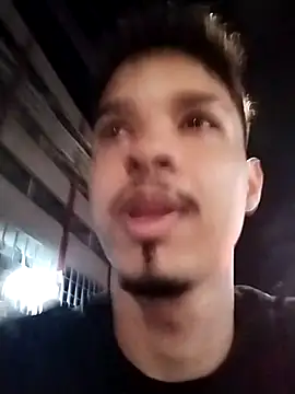 Novinho23aninhos's cam snapshot