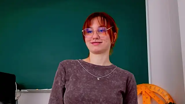 ClaireMathis's cam snapshot