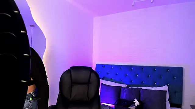 ambarcollins01's cam snapshot