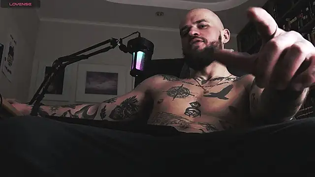 FindomJason live sex cam