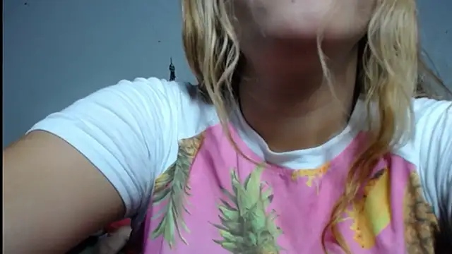 Nicolle_Milf live sex cam