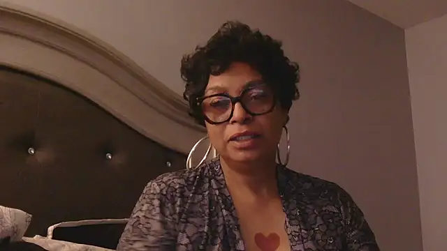 MSweetLindaParks live sex cam