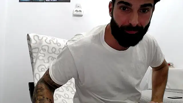 Verycutex's cam snapshot