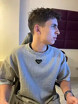 AdrianRinaldi live sex cam