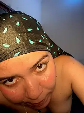 MatchedEyebrow live sex cam