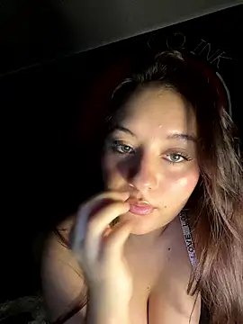 Sarah_millerr_'s cam snapshot