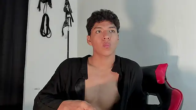 Maximiliano_Khalil's cam snapshot