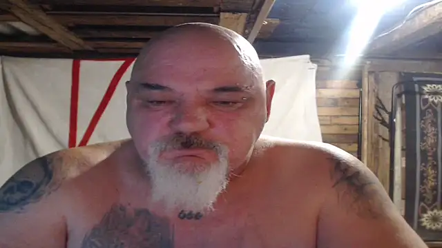 Newfiesausage1972 live sex cam