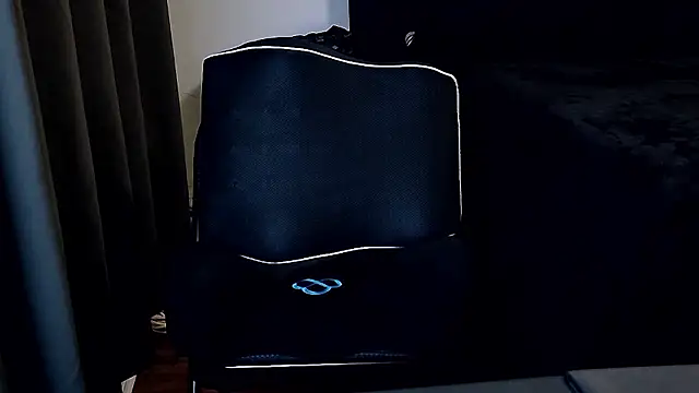 WyattBBC's cam snapshot