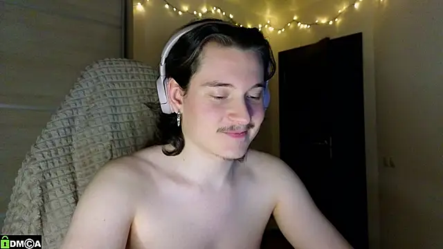 MoreRealAlex live sex cam