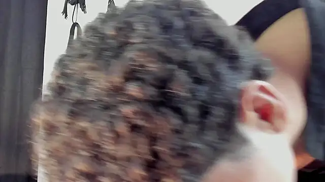 Maximiliano_Khalil's cam snapshot