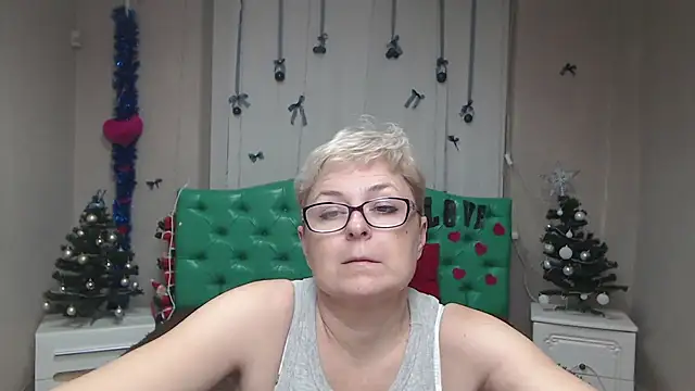 EmiliaGree's cam snapshot