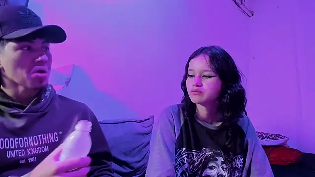 Laura_and_Kevin live sex cam