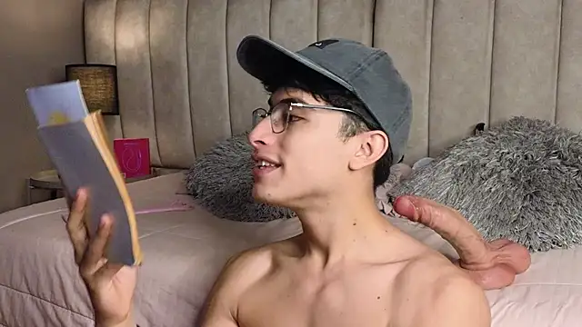 Aaron_Eze's cam snapshot