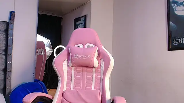 GraceWallace_'s cam snapshot