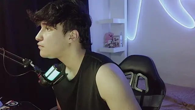 NoahUncutX's cam snapshot