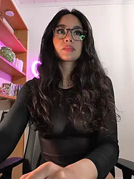 Naughty-Jessie live sex cam