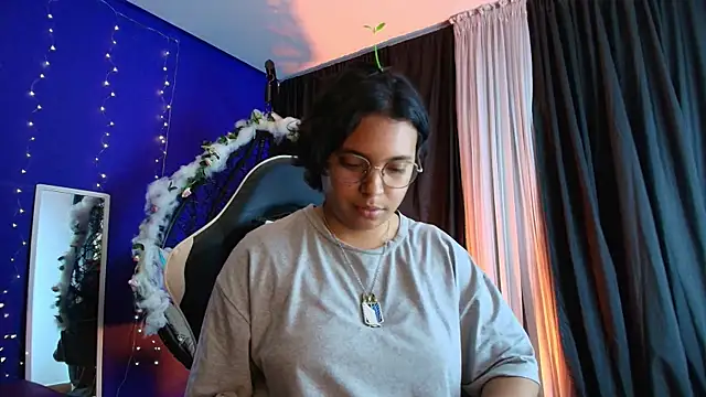 Emmapark_'s cam snapshot