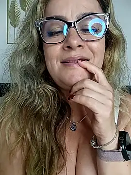 CristalRays's cam snapshot