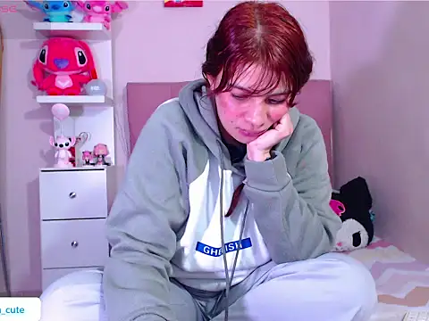 Vannessa__Shy live sex cam