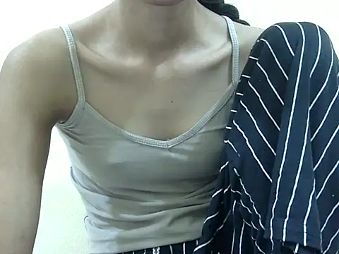 Anu_tiny's cam snapshot