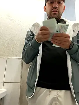 JuanZapata33 live sex cam