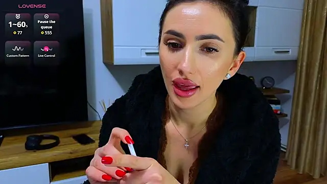 YourDesiree_'s cam snapshot