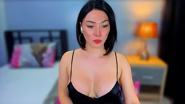xheavenlyAngeLx live sex cam