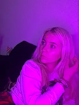 Blondie_Sofia_Essexbabe's cam snapshot