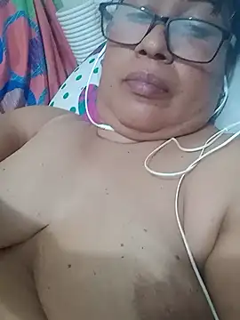 MilfPleasure's cam snapshot