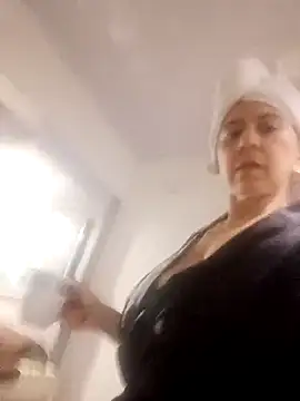 Matureyulyet's cam snapshot