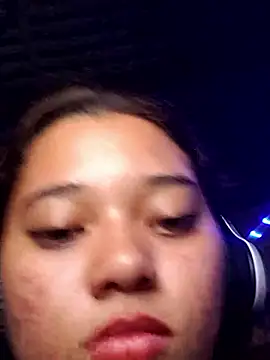 Violethroos's cam snapshot