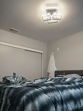 Isaacys live sex cam