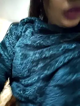 cute_radhikaa's cam snapshot