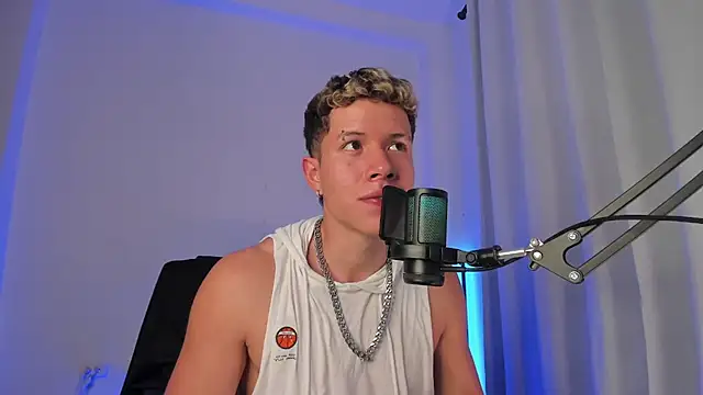 nathan_blake live sex cam