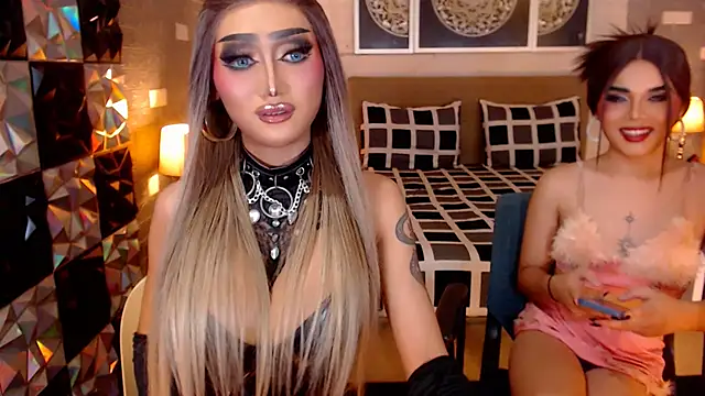 IndestructibleLily live sex cam