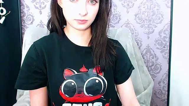 DominantLuna's cam snapshot