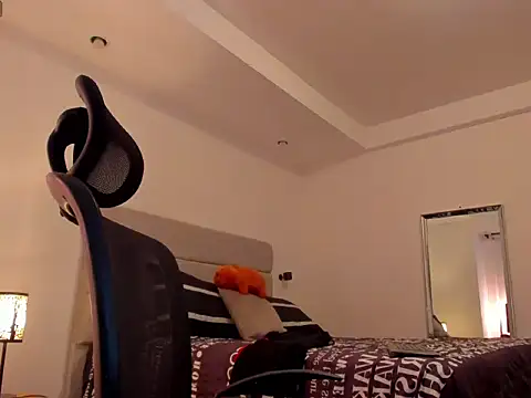 CHIRS_MORGANS live sex cam